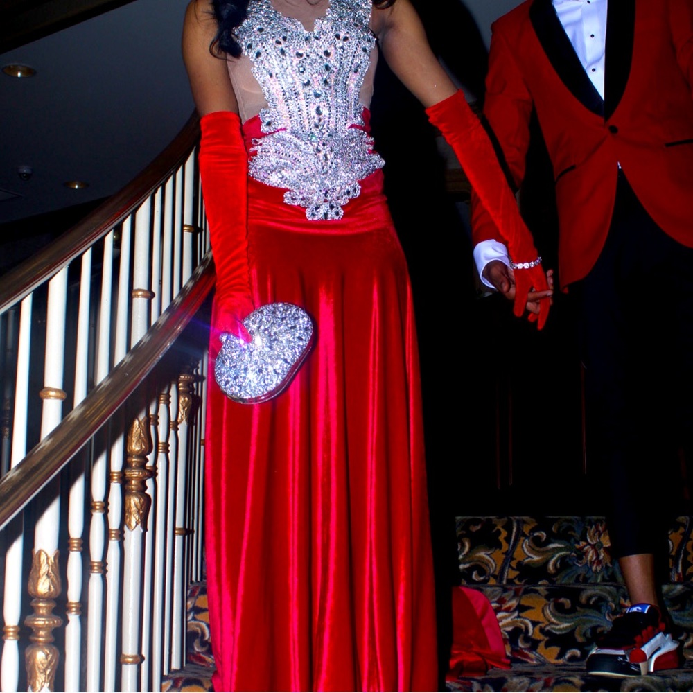 Prom dress worn once in the color red size small
